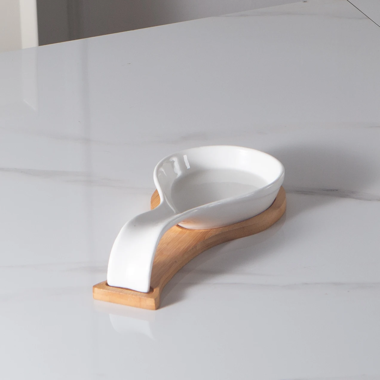 Bulk porcelain food divider plate with bamboo board tray personalized party banquet plain white ceramic plate