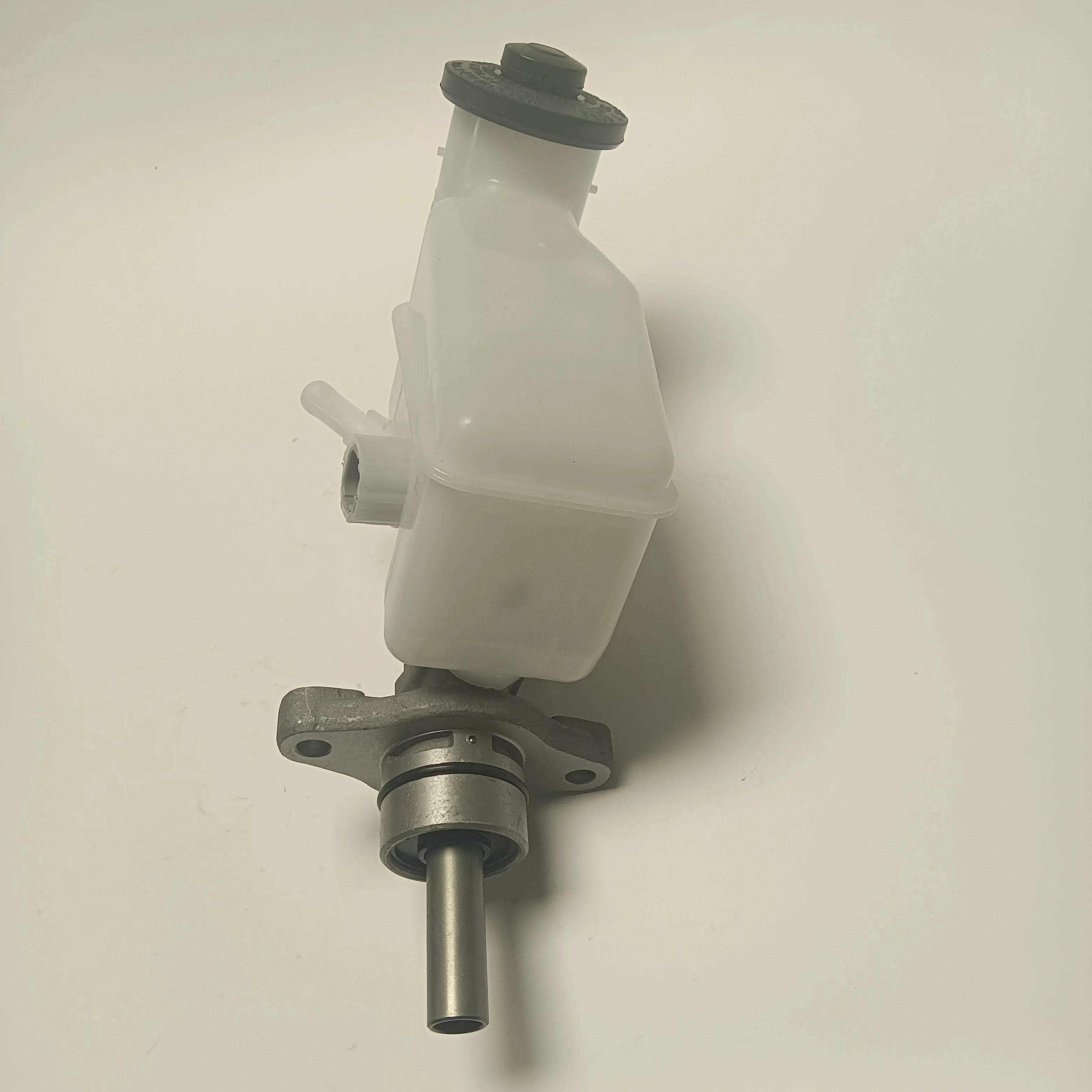 high precision hydraulic auto Brake System Brake Master Cylinder OEM 47201-52330 for TOYOTA