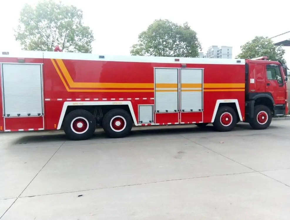  SINOTRUK SINOTRUCK HOWO 4X2 6X4 8X4 пенопластовый резервуар для воды пожарная машина