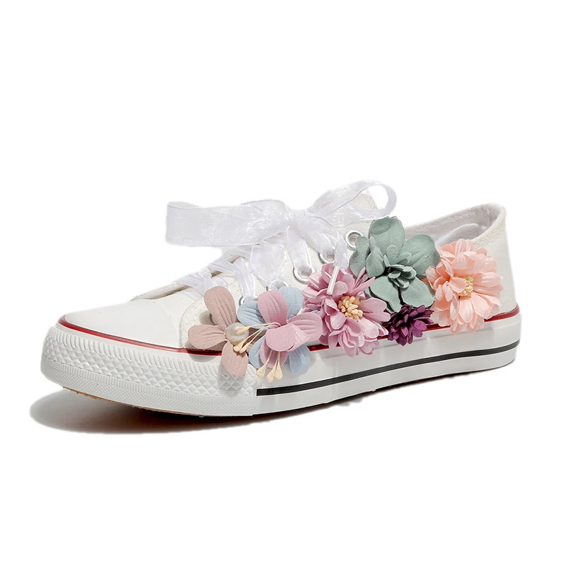 New wholesale fashion lace flower canvas shoes women