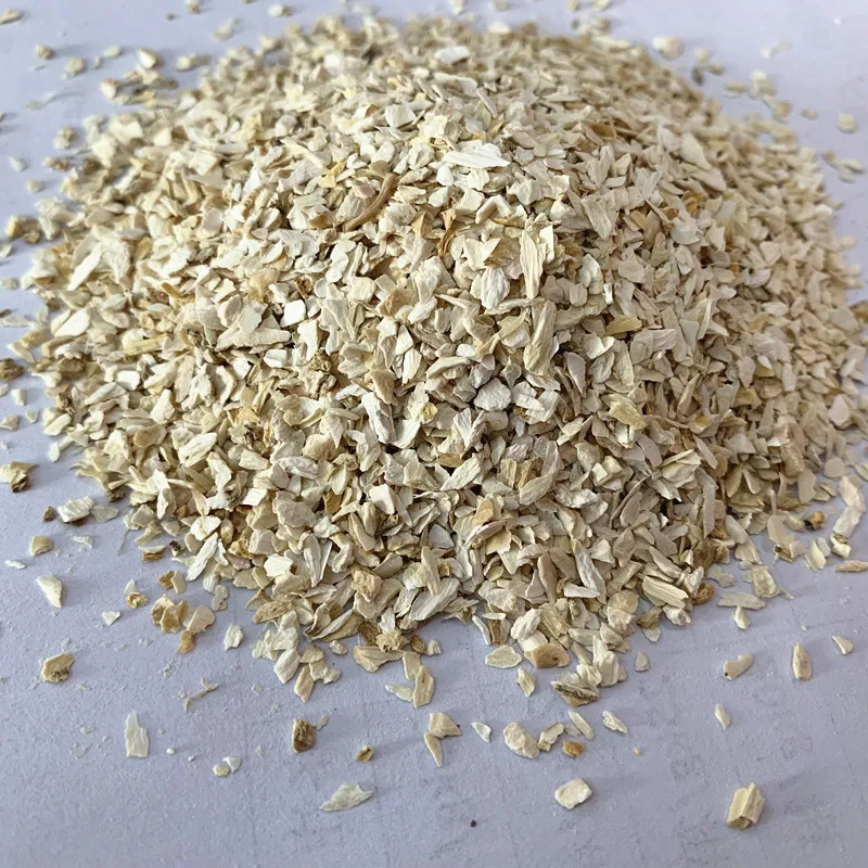 Dried/Dehydrated  horseradish granules /Chopped Horseradish from Chinese Factory