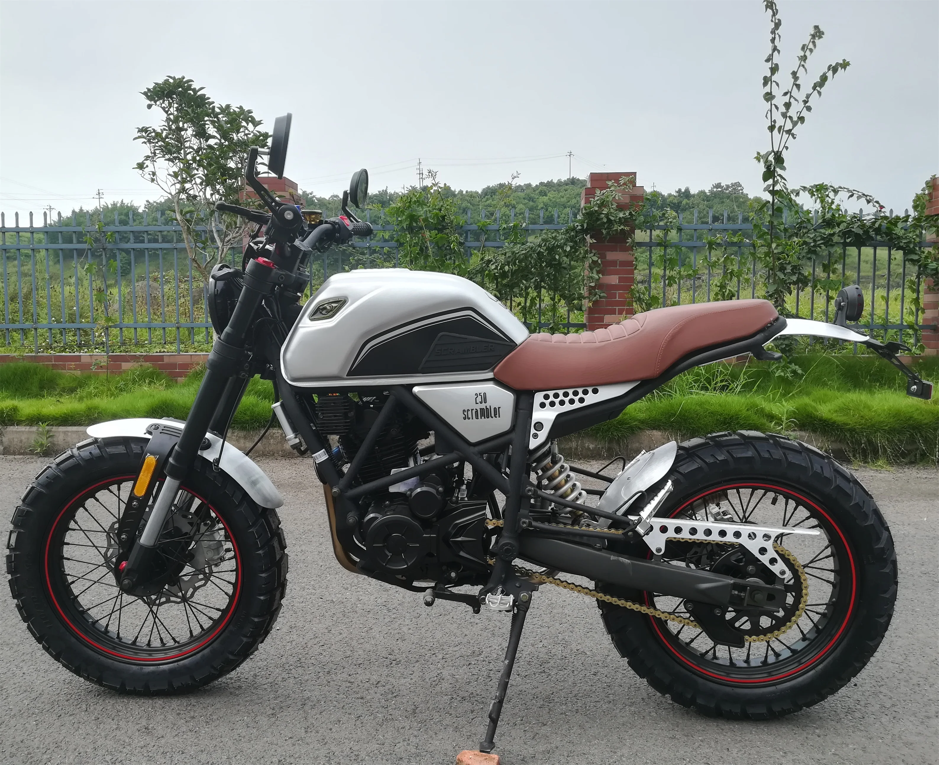 EURO 5 CLASSIC VINTAGE RETRO ALL ROAD MOTORCYCLE