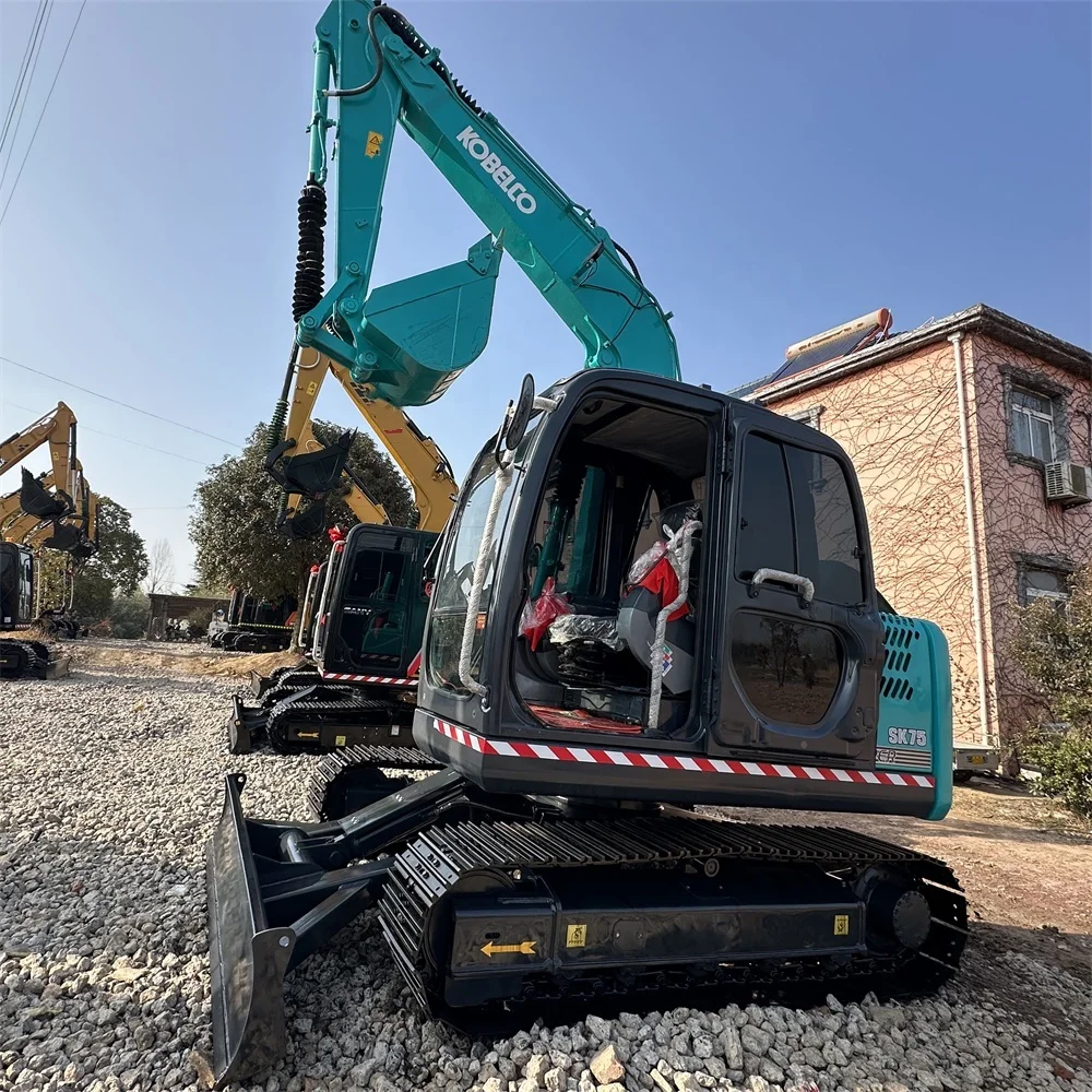 Original used KOBELCO excavator SK75 crawling excavators with good condition excavator bucket in stock