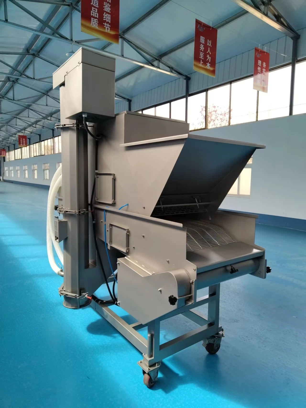 Fully Automatic Breading Machine for Chicken and Fish Fillets Stainless Steel Dried Bread Crumb Loading