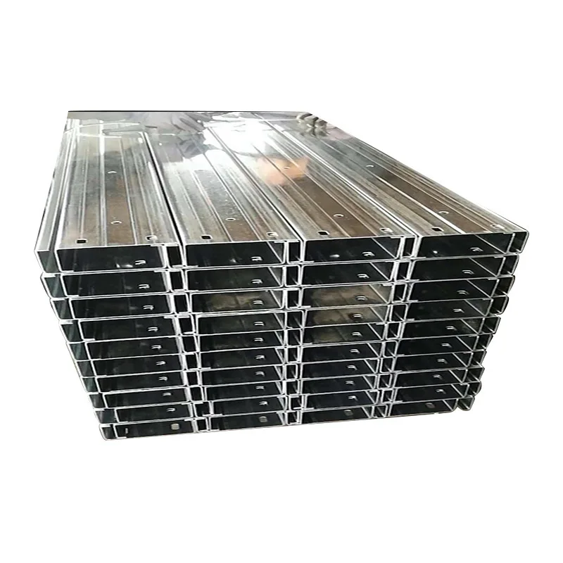 Горячеоцинкованная прогородка, индивидуальный фотогальванический кронштейн, стальная конструкция Q235, холодноформованная пробивная U-образная стальная прогородка