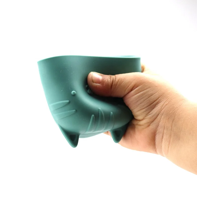 2022 new eco-friendly Bpa free bath squirters owl rabbit animal silicone bath toys for children