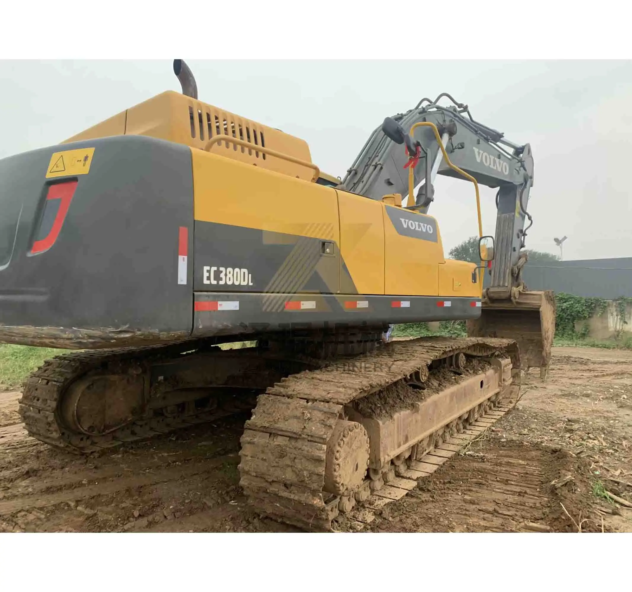Low price used volvo ec380dl for sale.low price and good condition second hand volvo ec380dl
