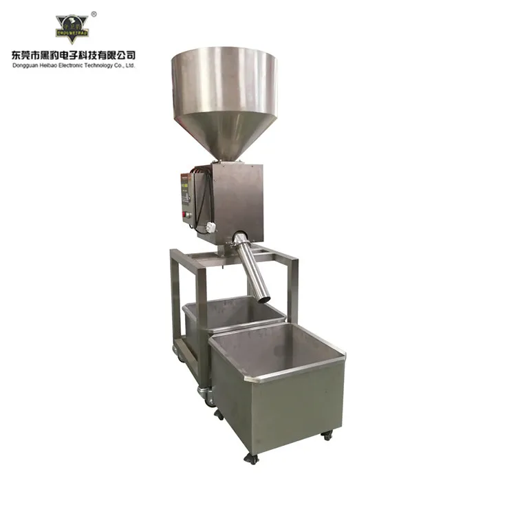 Nozzle material metal separator, crushed material plastic automatic suction injection molding machine, metal separation manufact