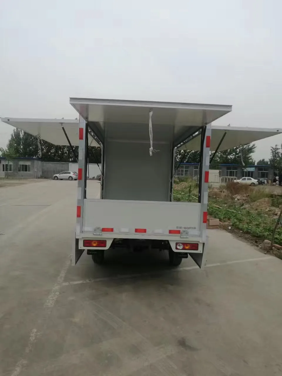 cargo truckAluminum Wing van CKD truck body  Wing Open Box Body 4X2 6 7 8 Tons Van Cargo Truck