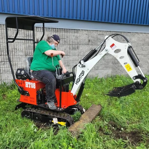 Hydraulic 0.8 Ton 1 Mini Excavator With Cheap Prices for Sale 1.8
