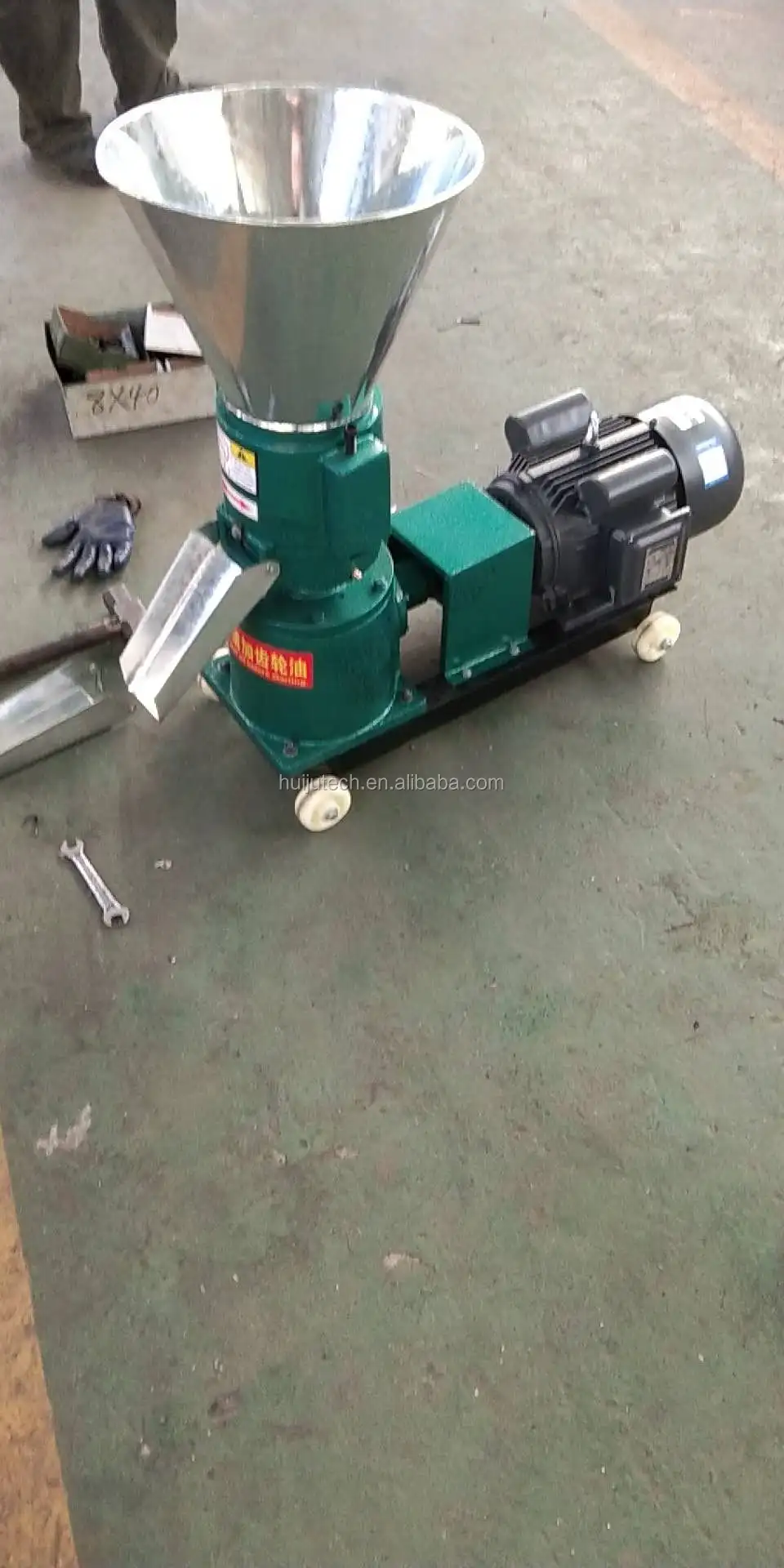 Automatic 100kg/hour Animal feed pellet mill/pelletizing machines