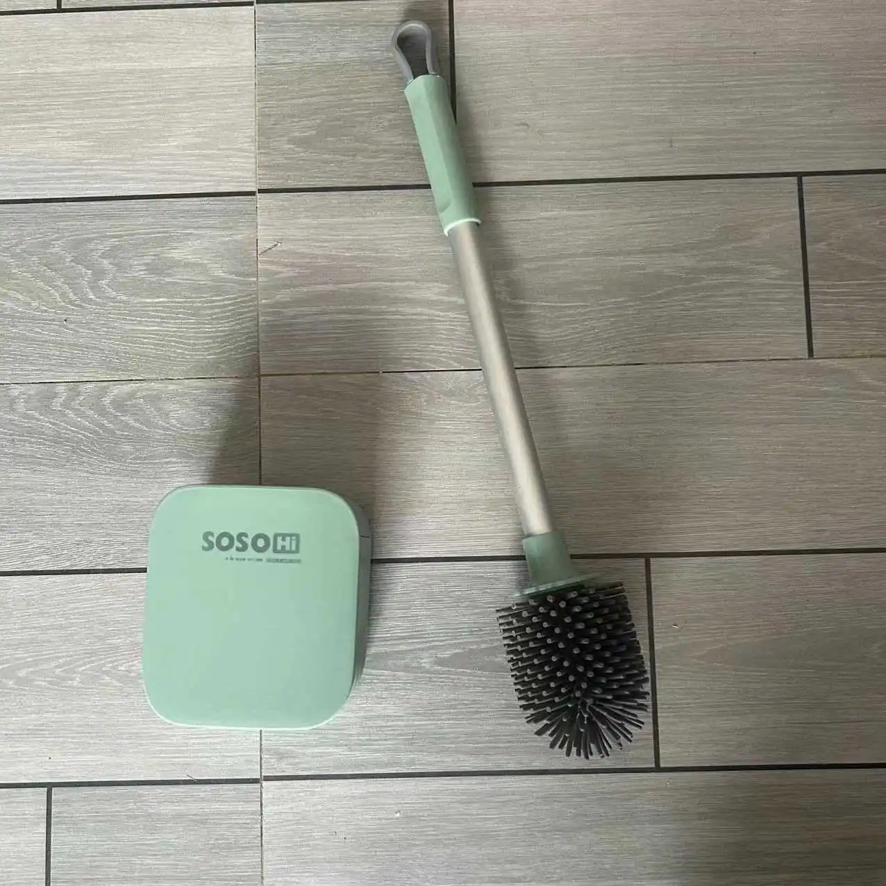 Made in China Bathroom Toilet Cleaning Brush Wall Mounted Hanging Toilet Brush and Holder Set Cute Toilet Brush