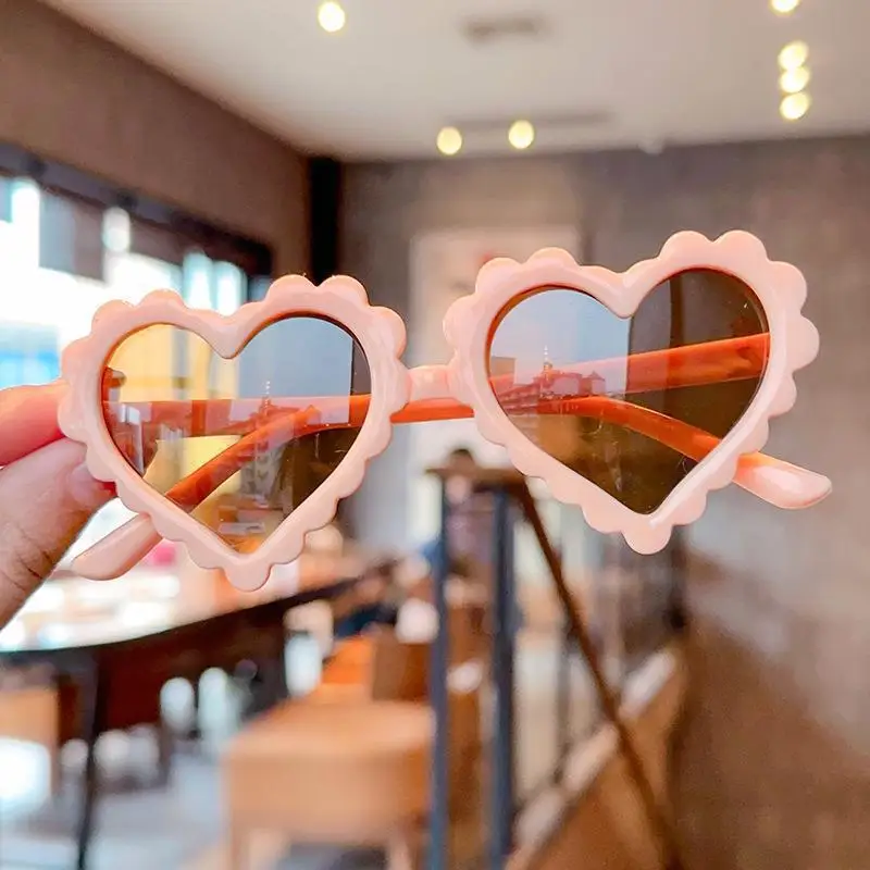 2025 New Fashion Kids Sunglasses loveliness heteromorphic Heart Sun Glasses PC Safety Glasses For Children