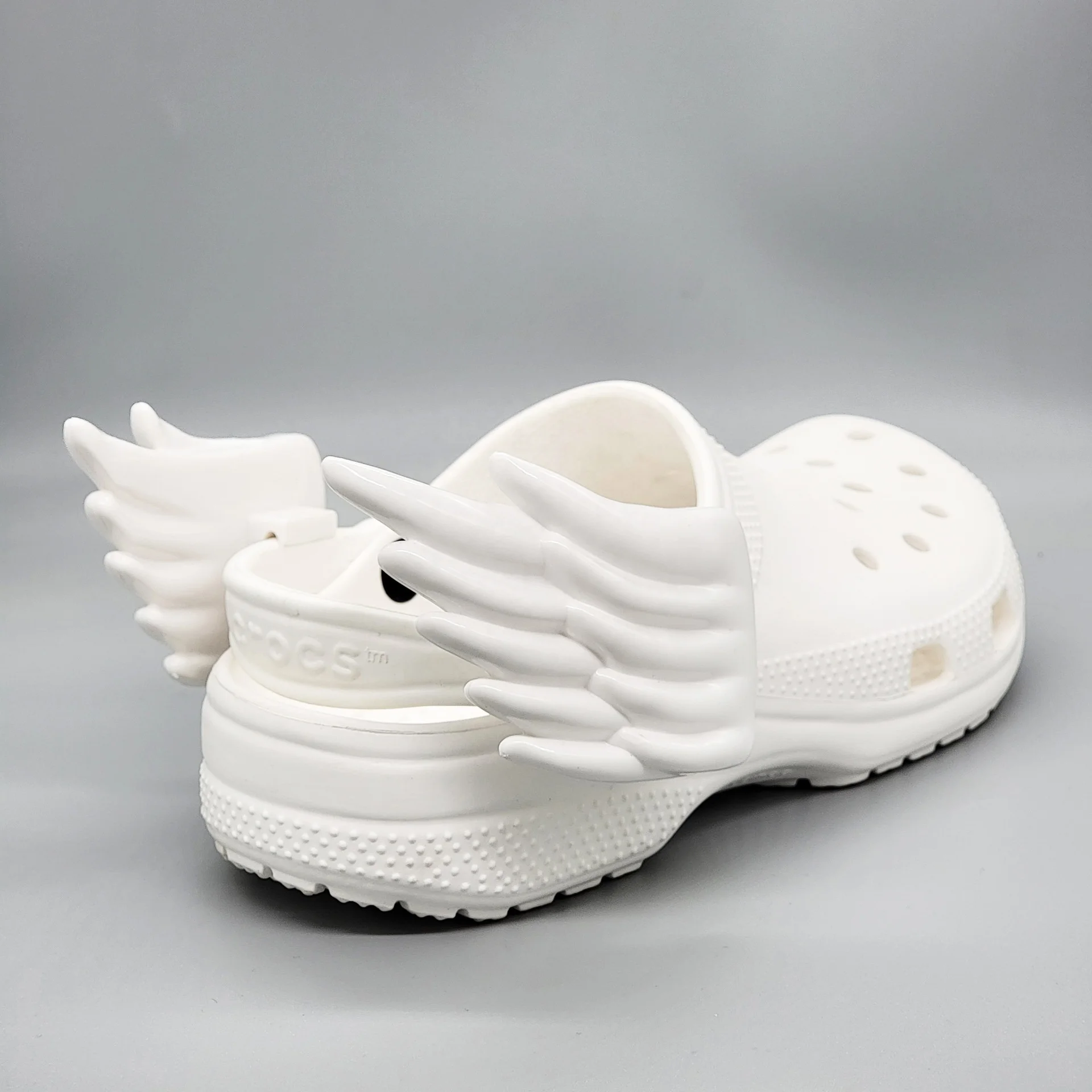 Hot sell Mini clog shoes Charms Unique for clogs Shoes Decoration DIY Wings clog decoration accessories