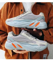 2021New design high quality Y shoes men and women fashion 700 V2 running sneakers