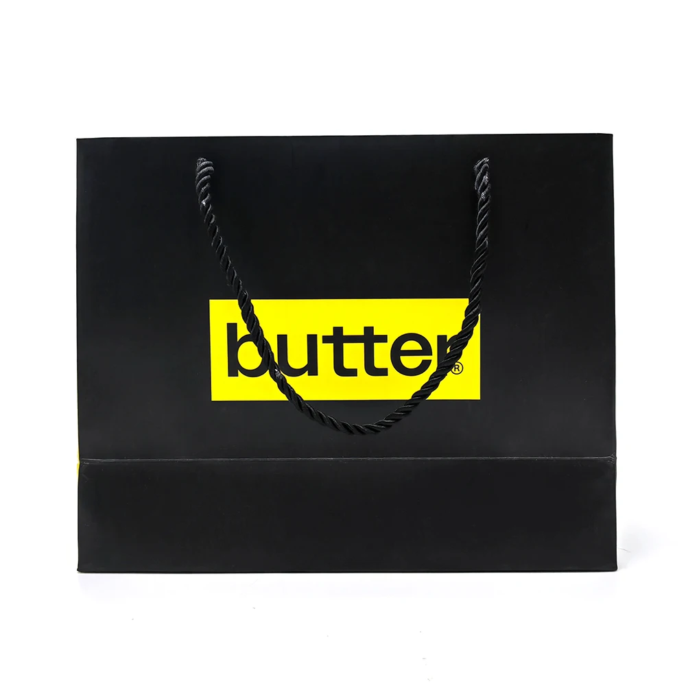 Wholesale Customized Logo Recyclable Retail Gift Clothing Shopping Packaging Luxury Paper Bag With Handle