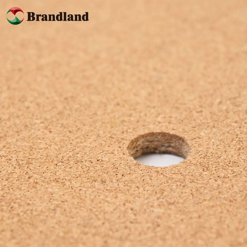 Обычная пробковая доска и пробковая доска в форме Кита