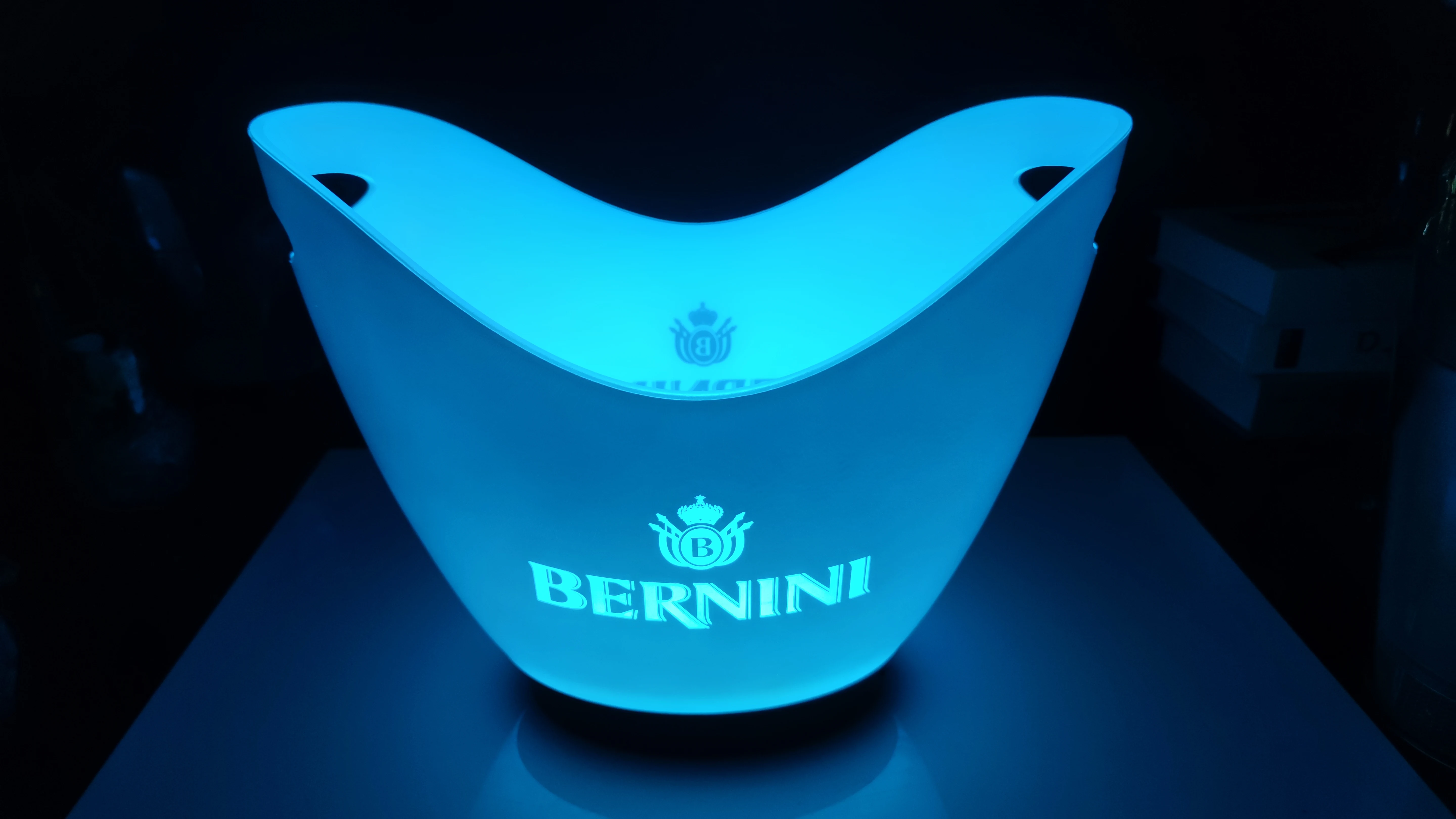 Factory best seller bottle custom round table 8L luxury logo print oil paint PS glass plastic Illuminated led Ice cooler Bucket