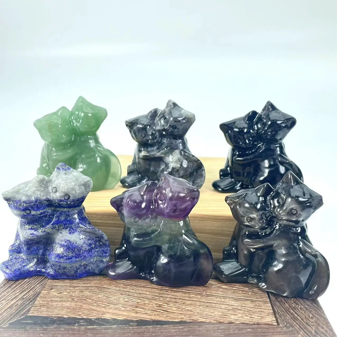 wholesale price spiritual natural rock 5cm fluorite obsidian quartz crystal cat healing stone chakra ornaments crystal gemstone