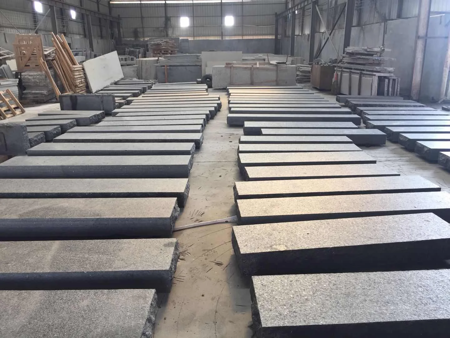 competitive price black basalt New G684 pearl granite stair treads