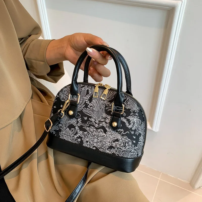 2024 Unique Women Fashion Luxury Shell Shape Designer Handbags Famous Brand for Ladies
