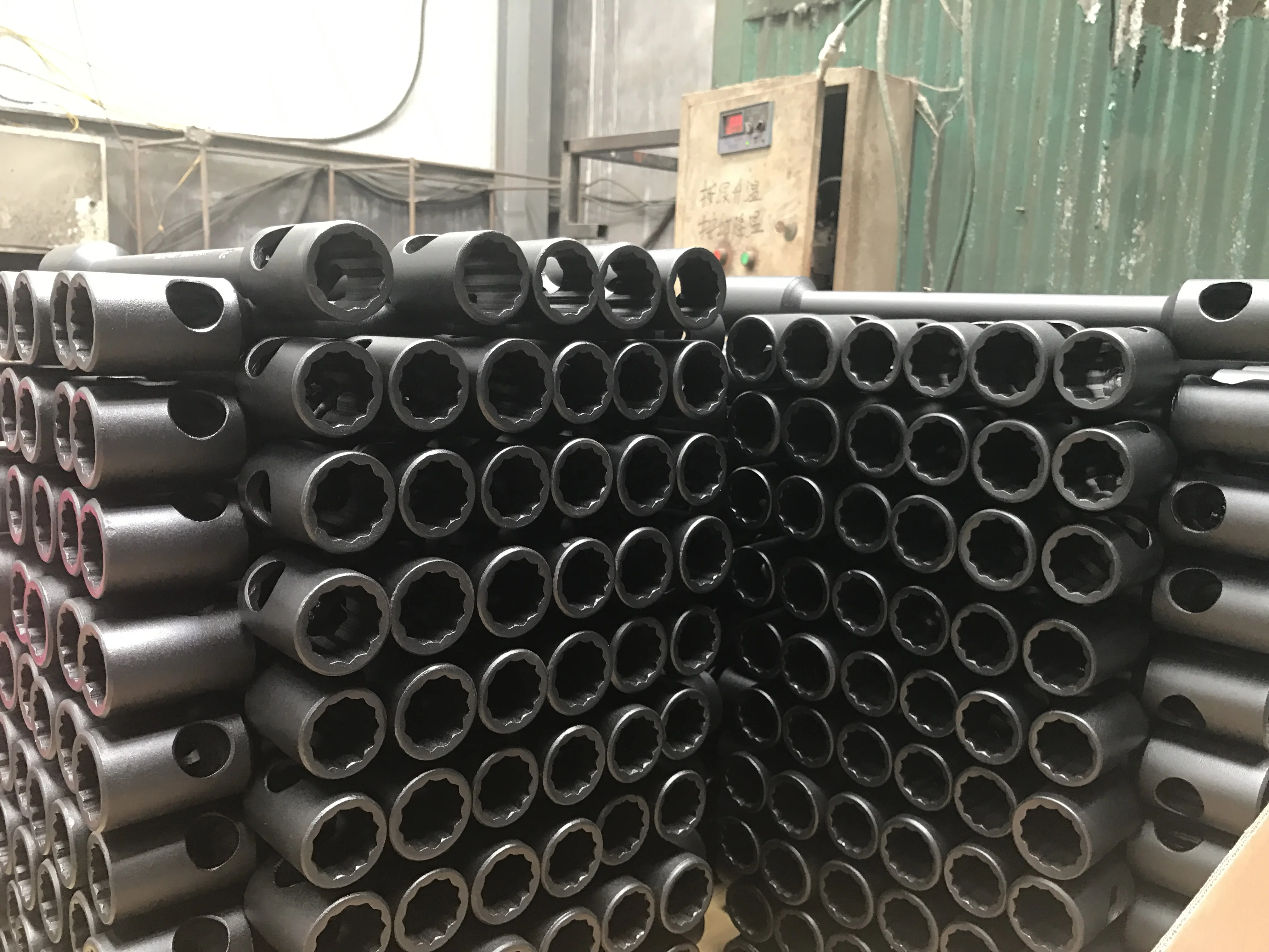 Car repair wrench wheel nut socket wrench for truck tools socket set