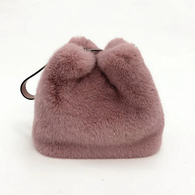 faux fur bag 2.jpg