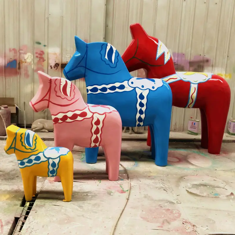 Оптовая продажа домашний декор для помещений Большая фигурка из стекловолокна с изображением толстой лошади лошади-трояна скульптура игрушечная лошадь