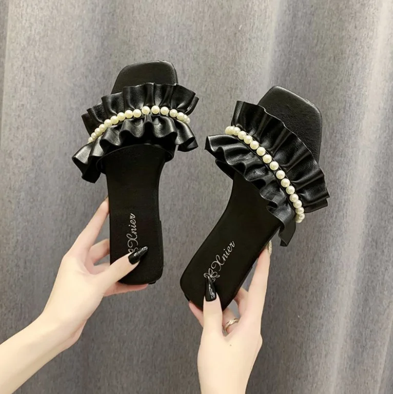 cheap wholesale 2022 Summer New Fashion Women Outer Wear Roman Dames Slippers Women Pearl Lace Square Head Sandals And Slippers