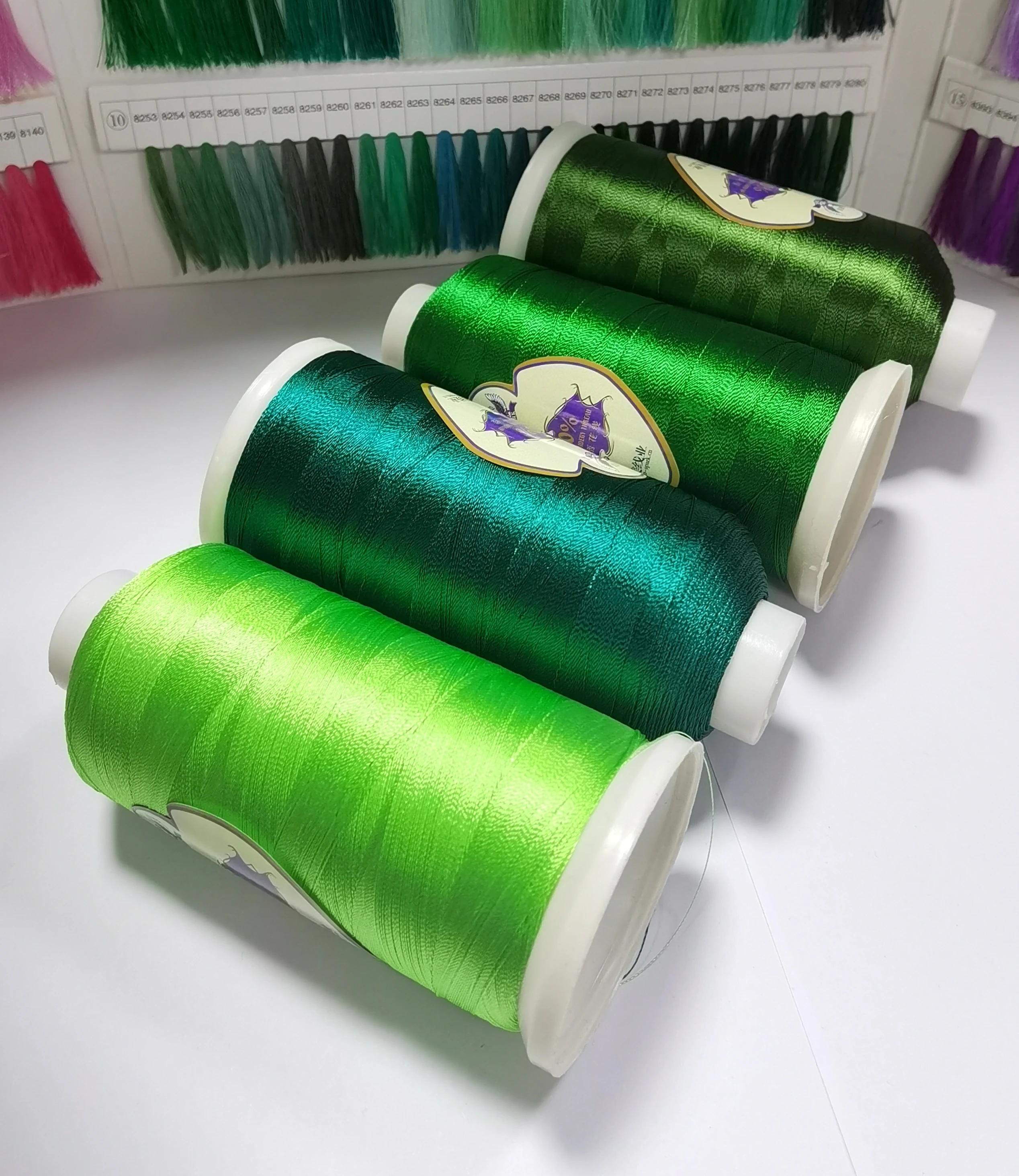 Wholesale Factory Hot Sale hilo de bordar 150D/2 100% dyed rayon embroidery thread 4500y 5000y