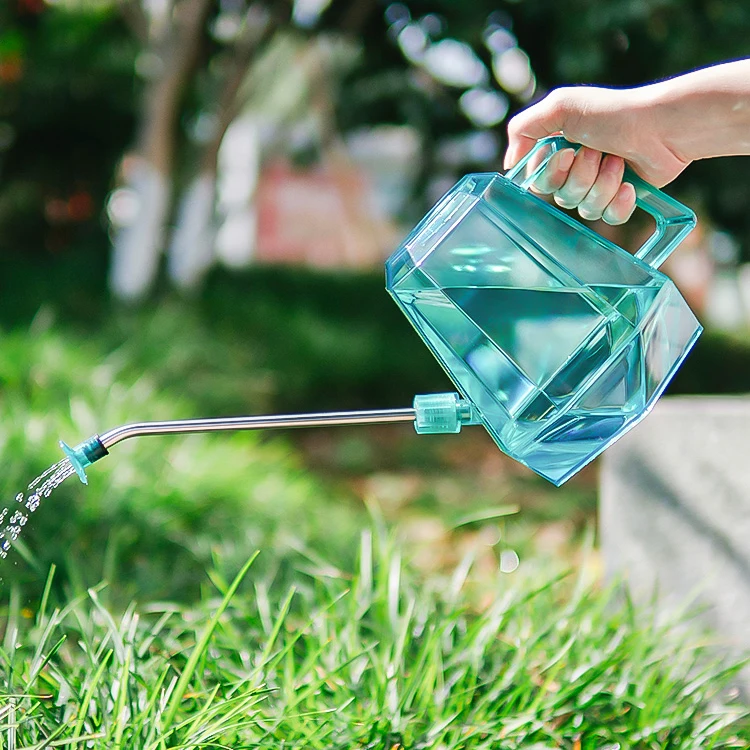 1.5L Plastic Water Can Durable Indoor / Outdoor Garden Used Decorative Watering Can With Detachable Small Flower Sprinkler