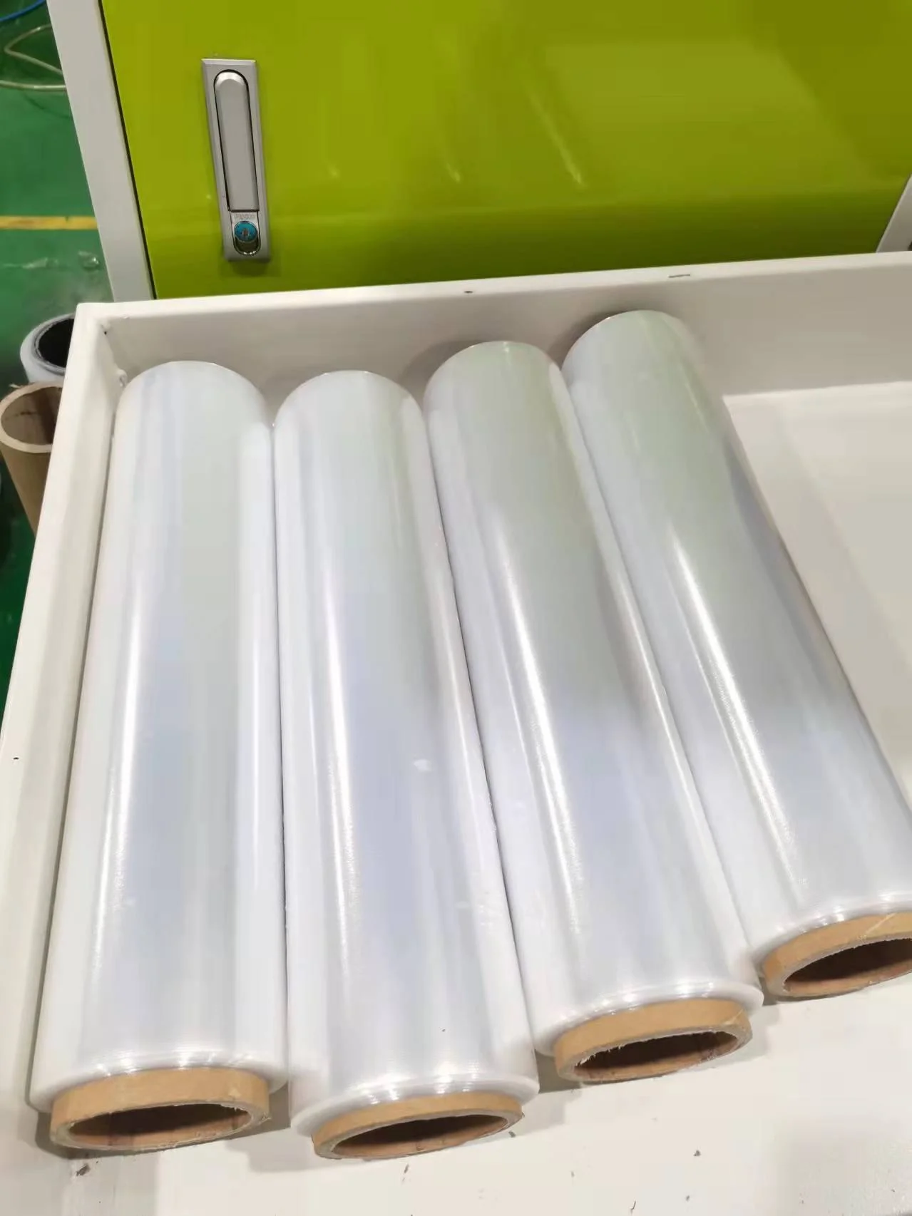 PE stretch Film Four shaft Automatic High-speed Rewinder High-efficiency Plc Touch Screen Control lldpe film Rewinding machine