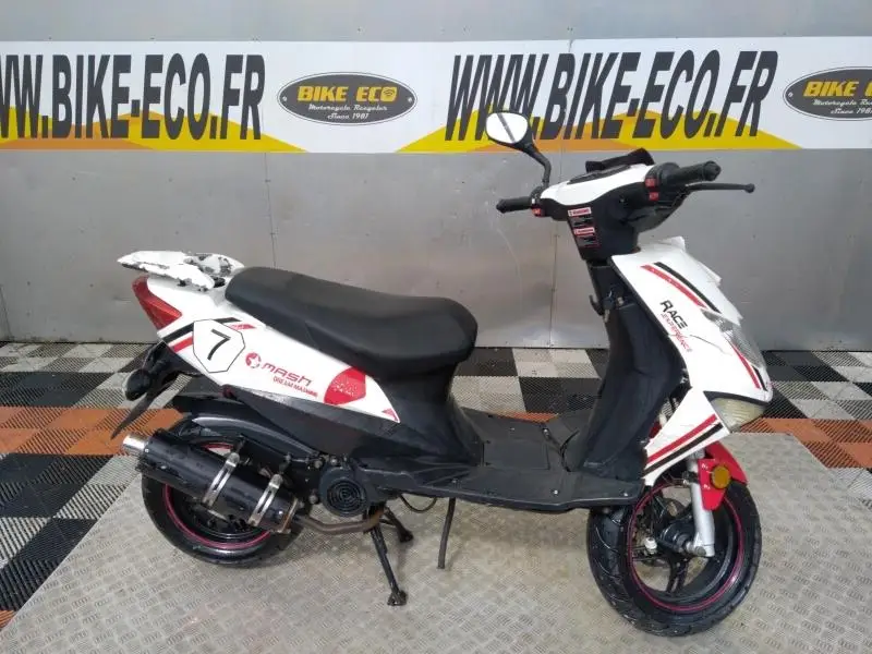PACKAGE OF CRASHED SCOOTERS