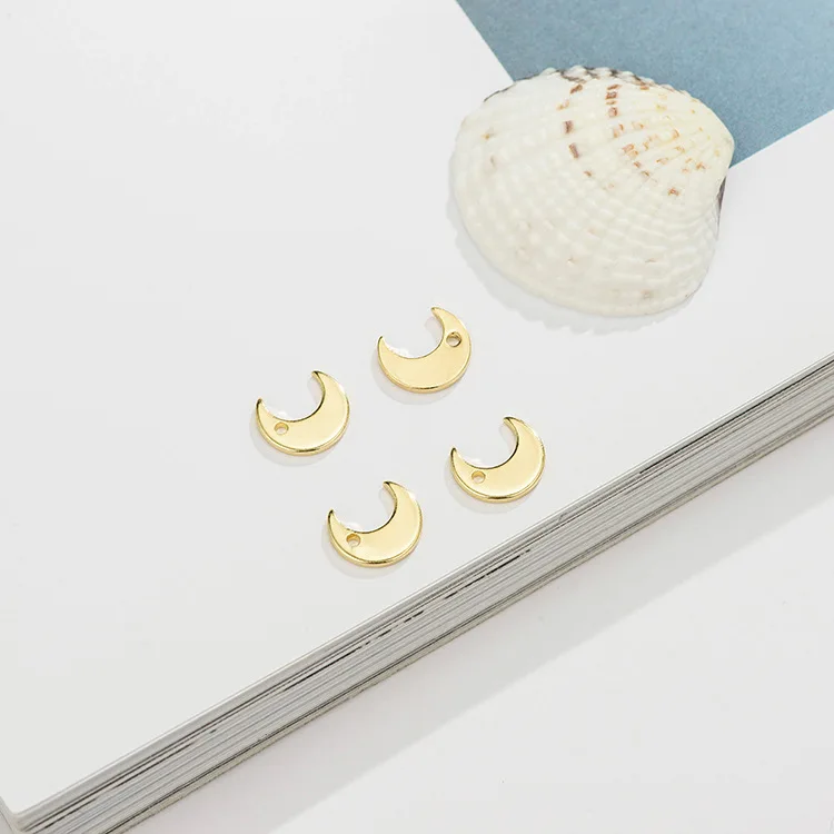 Factory Wholesale Smooth Moon Shape Copper 14K Gold Plated Diy Bracelet Charm