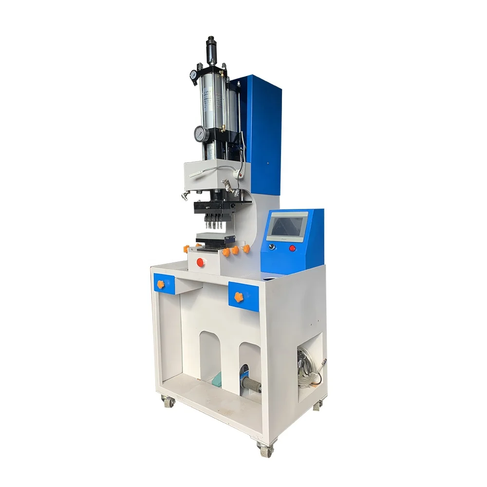 Пневматическая машина для изготовления спортивной обуви с несколькими отверстиями