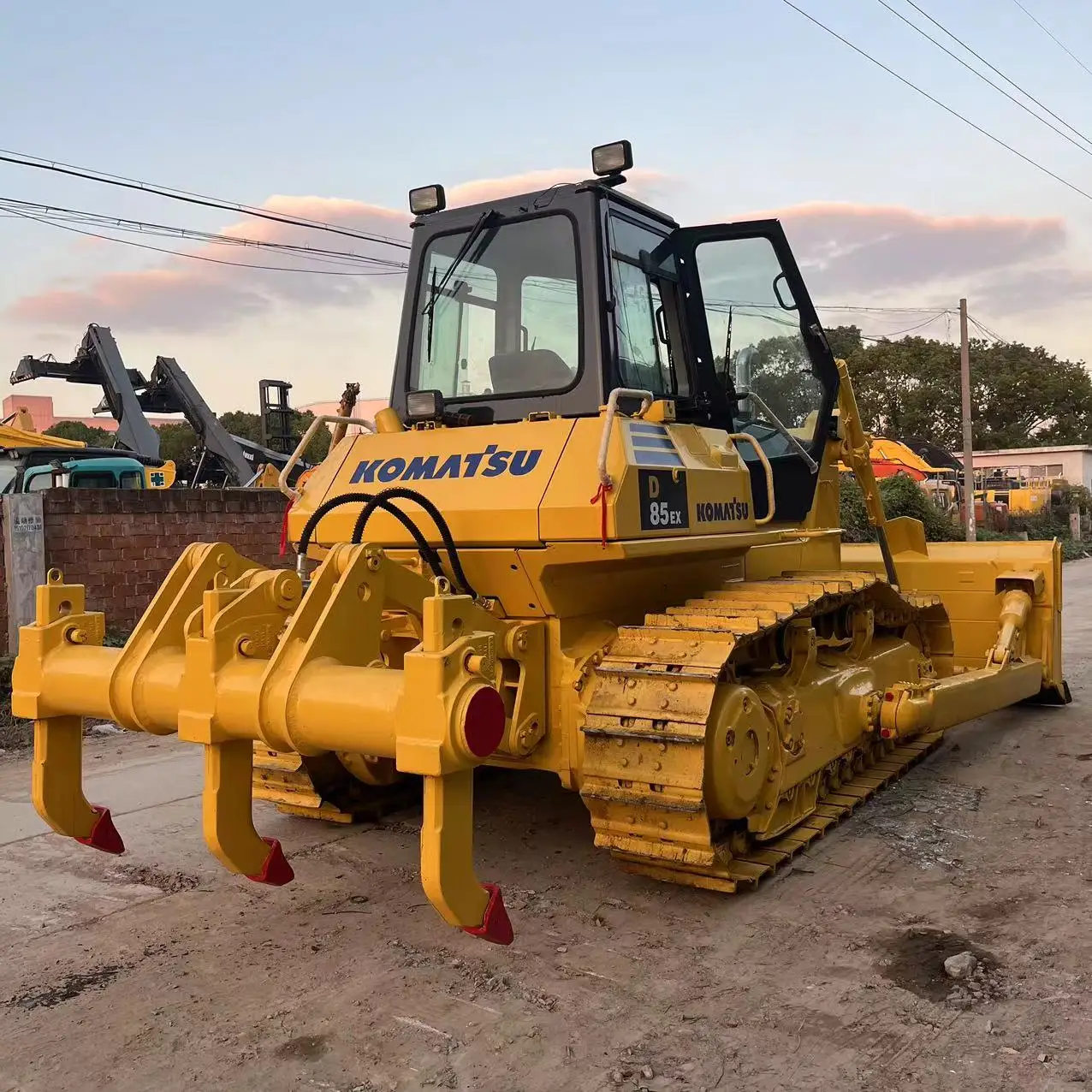 Бульдозер Komatsu D85EX-18 большой емкости высокоэффективный бульдозер продажа на складе быстро свяжитесь со мной чтобы получить предложение