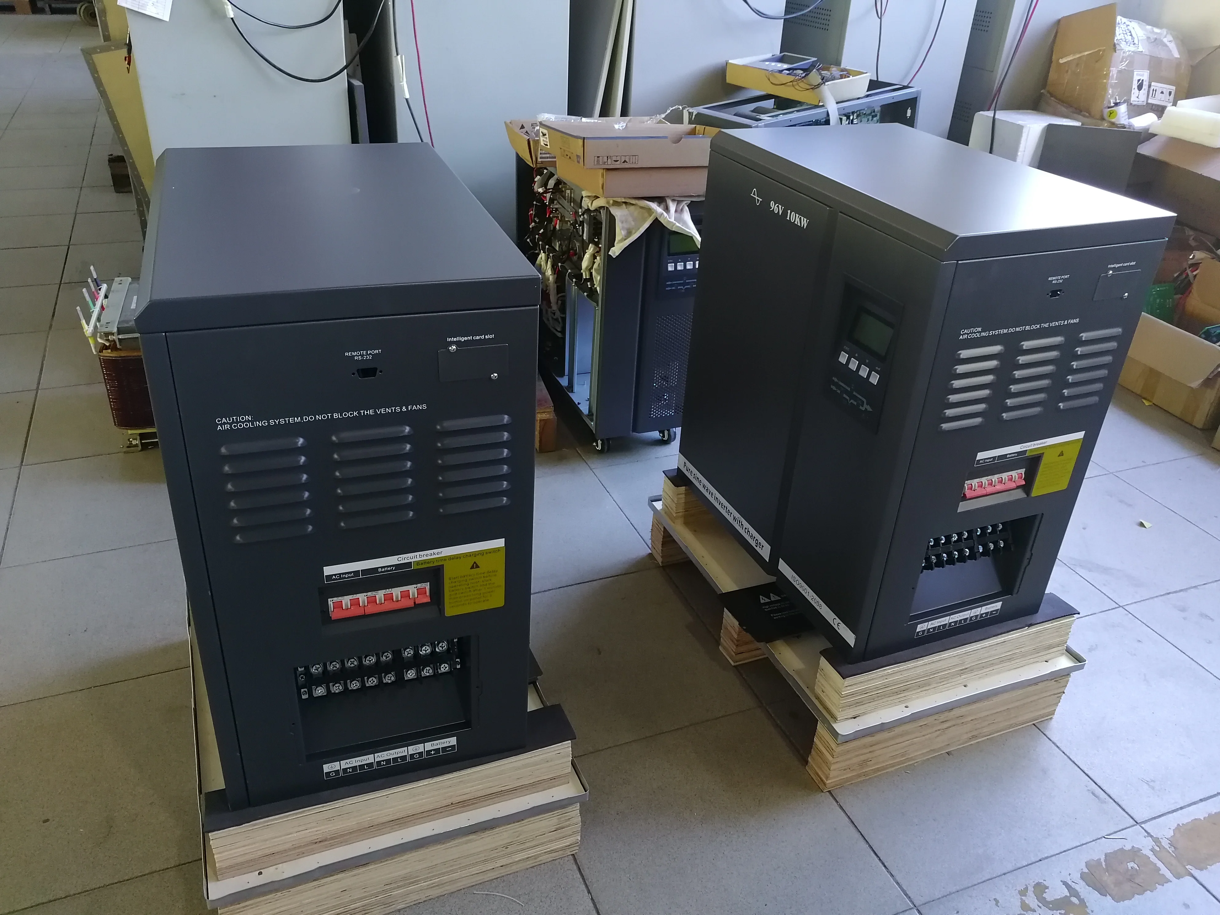 Amplec 10KW 15KW 20KW  3 Phase Hybrid Solar Inverter In Built With MPPT Controller 100A