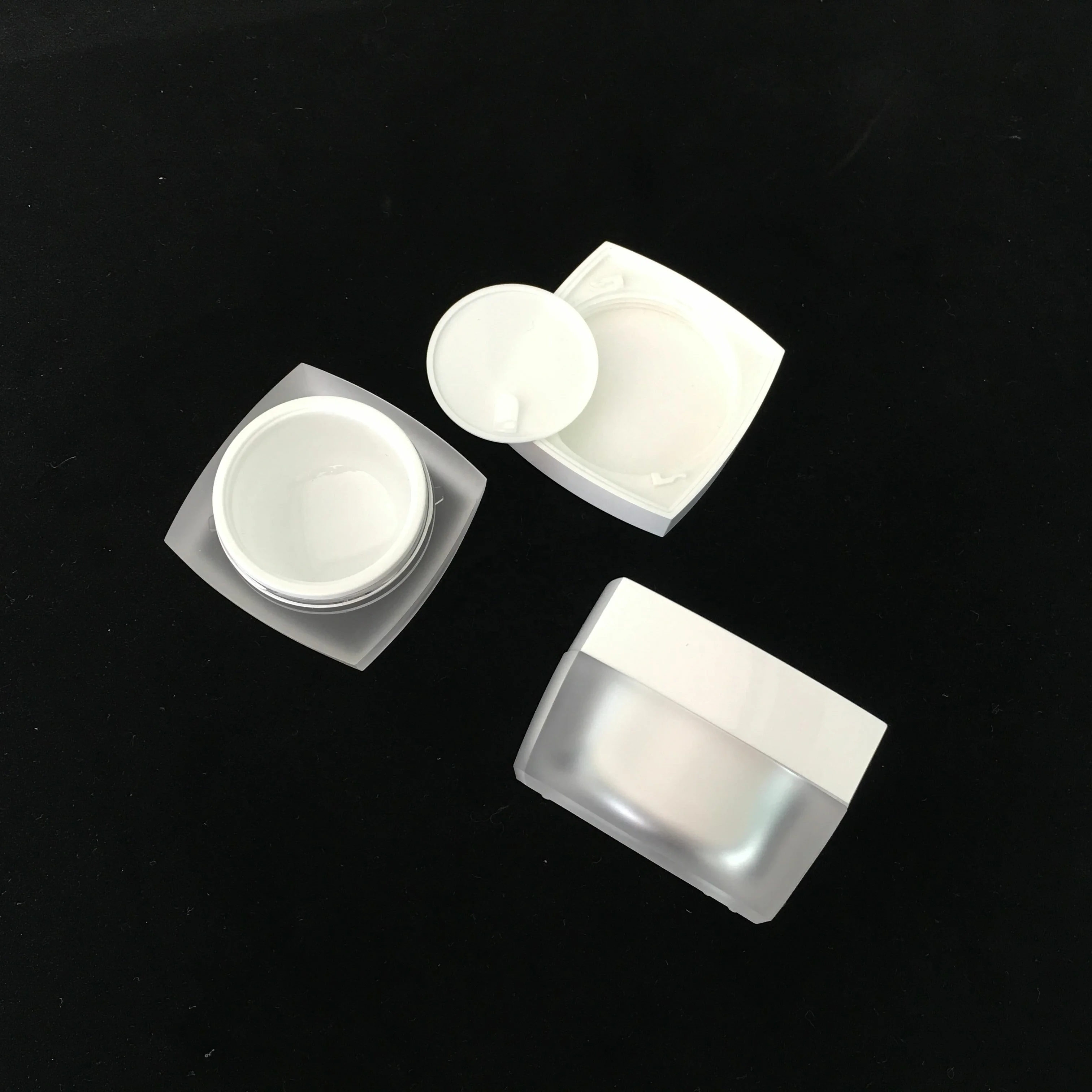 
cosmetic packing white square acrylic eye cream jar capsules container 