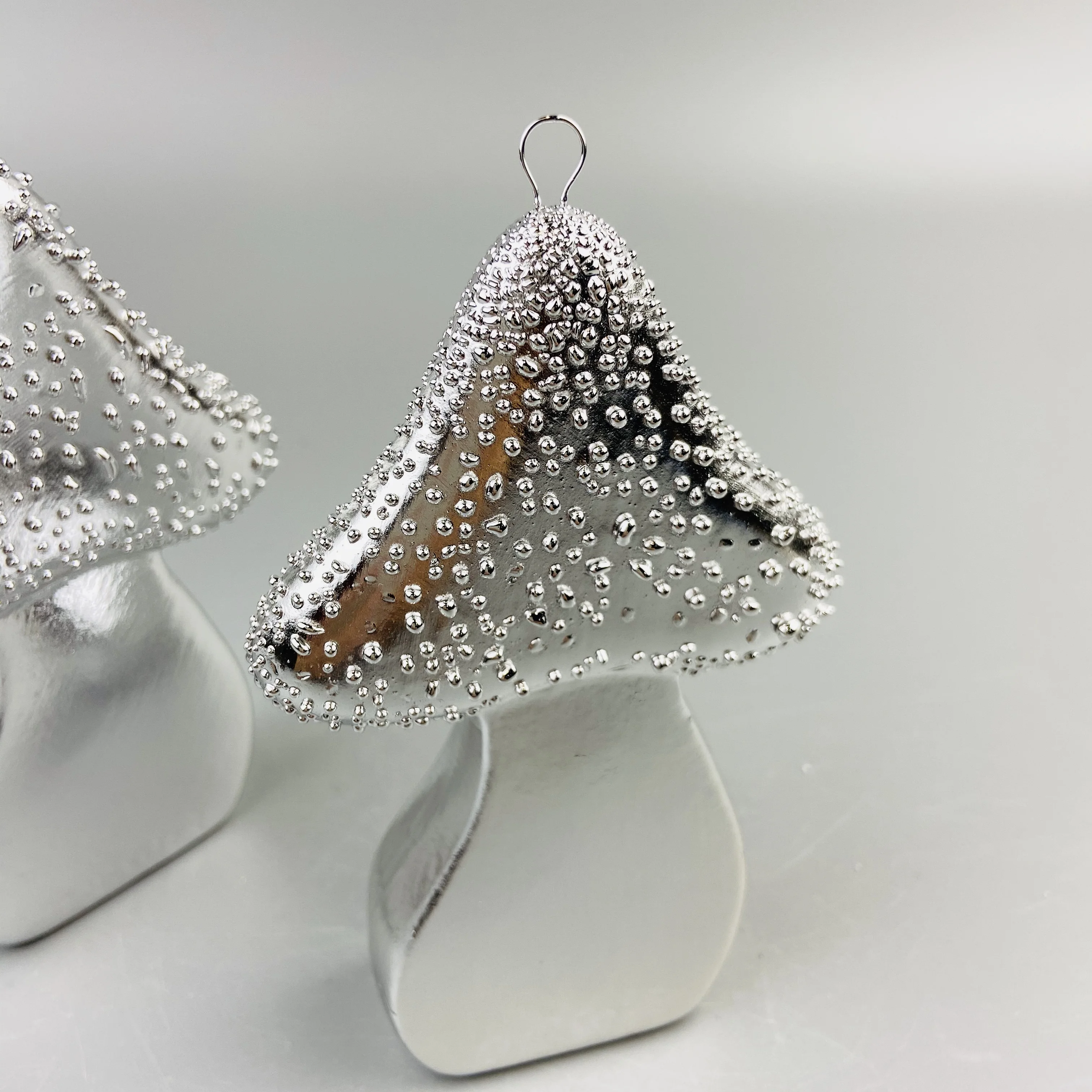 Bubblet decor flat silver plated porcelain mushroom ornament