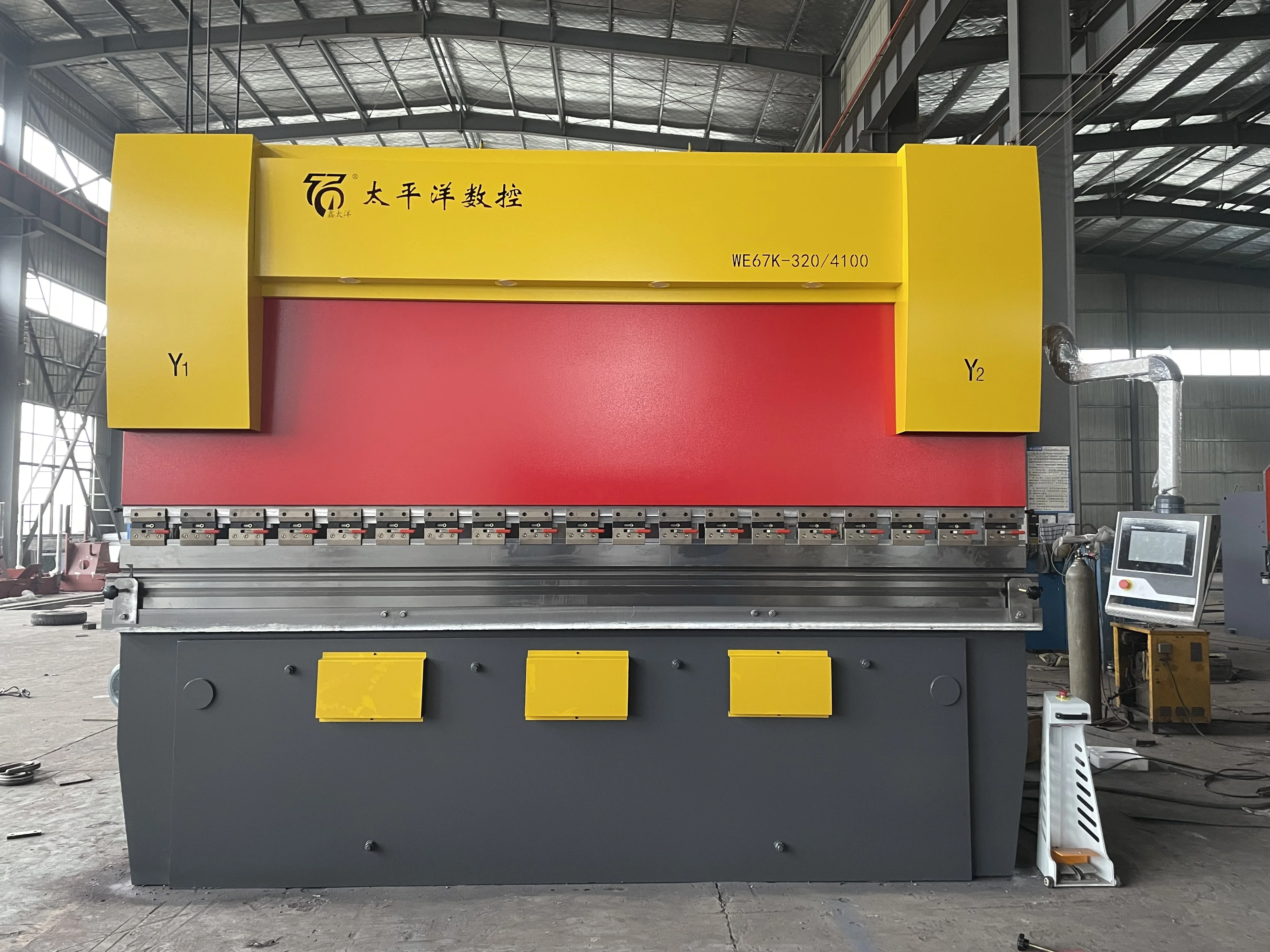 PACIFIC high quality hydraulic cnc press brake  with DA53 System for sale
