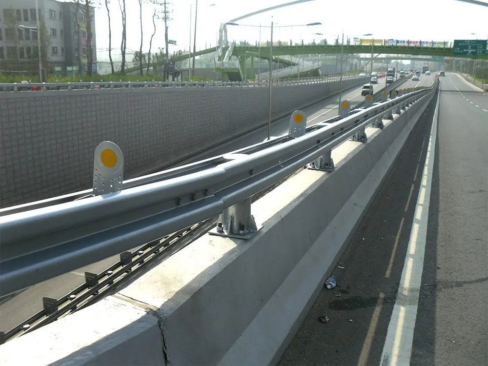 Highway Guard Rail Price - W Beam Guardrail Plate for Traffic Safety