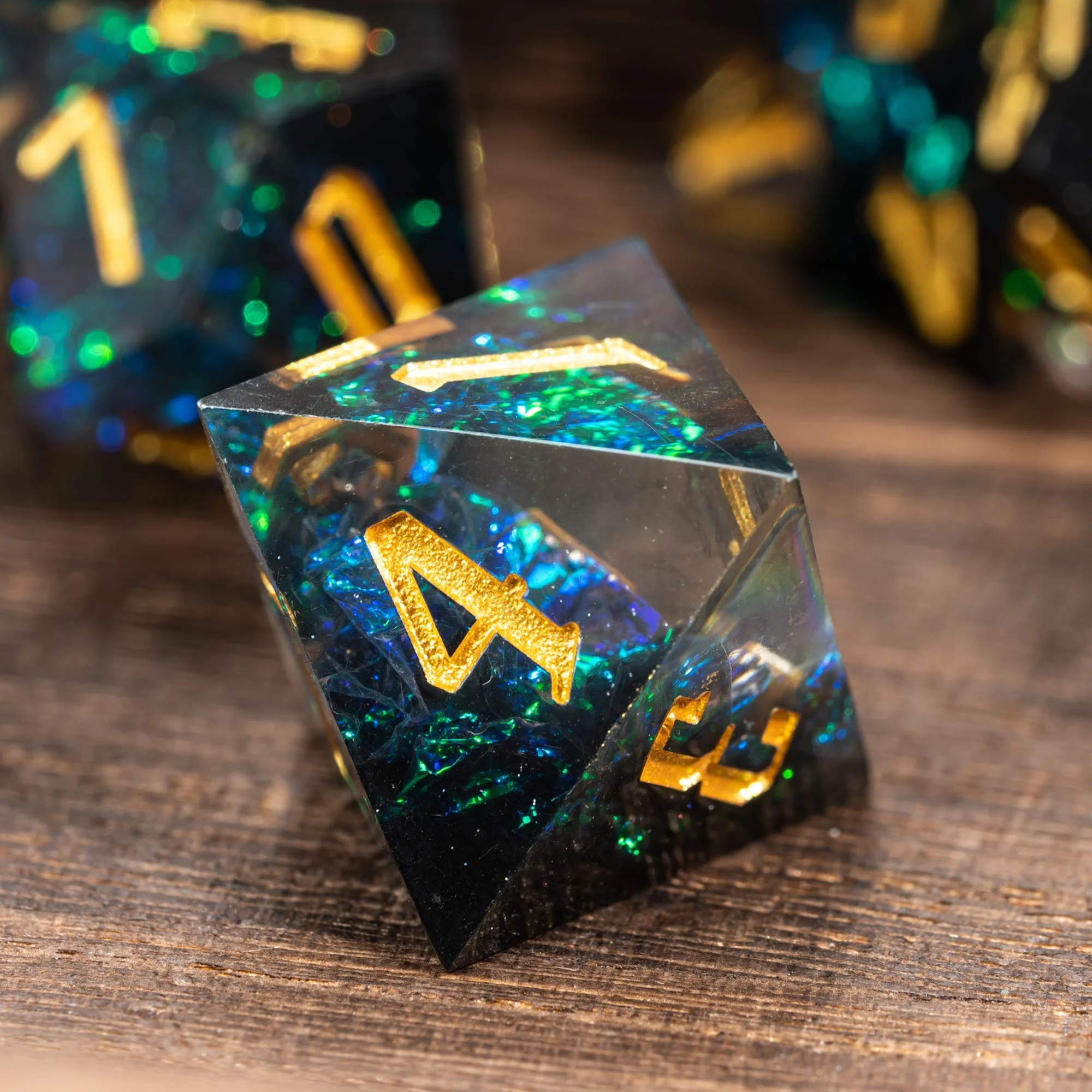 Udixi Custom Transparent Glitter Paper Resin Dice Dungeons and Dragons DND RPG board game Dice Set