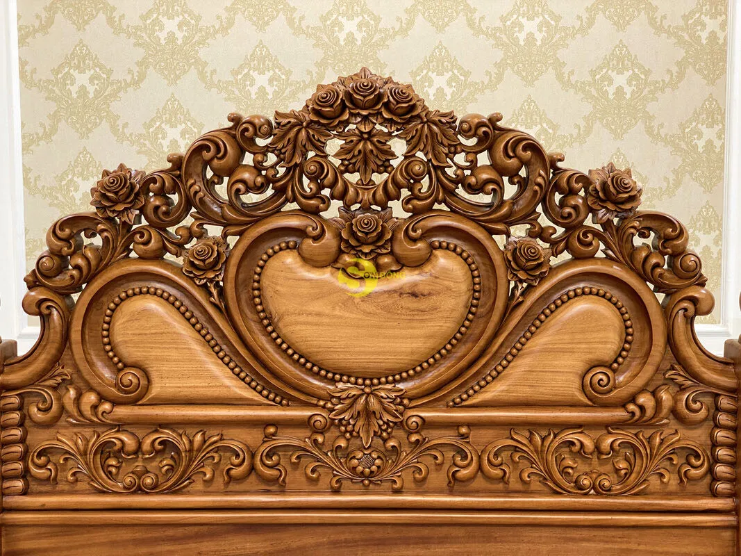 
Classic Rose Royal Bed 