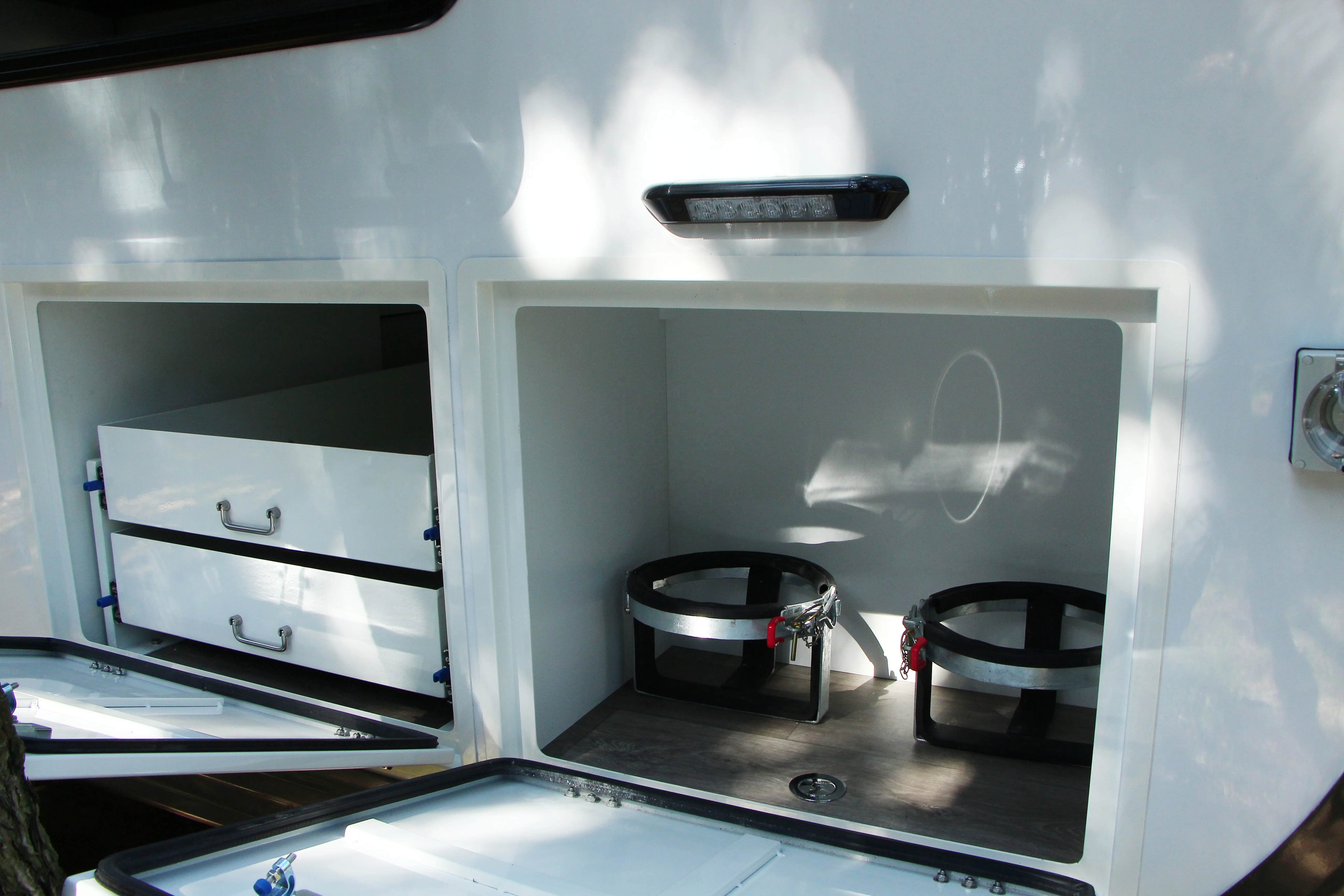 15FT 19FT  Travel Caravan Camper Trailer With Fiberglass Armor