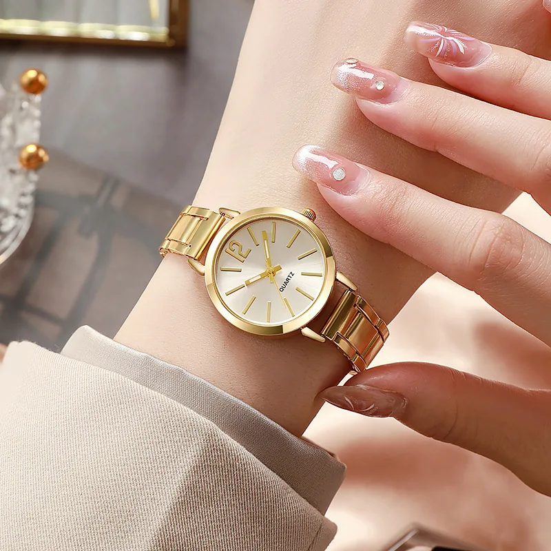 Hip Hop Fully Iced Out Watches Silver Gold Zinc Alloy Dial Quartz Wrist Watch