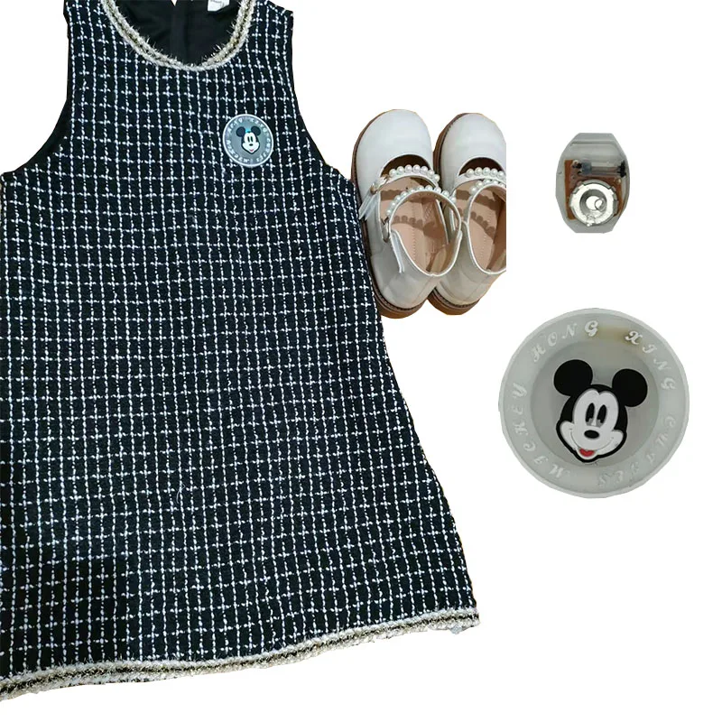 Оптовая продажа, мягкие пластиковые Мультяшные значки, используемые на одежде и обуви со светодиодной подсветкой