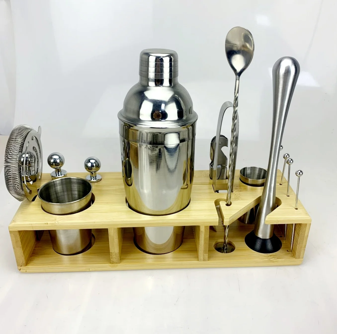 
18 pieces Stainless steel Cocktail shaker set Cocktail making mixer set Cocktail kit bar mixology set Barware Bartender tool kit 