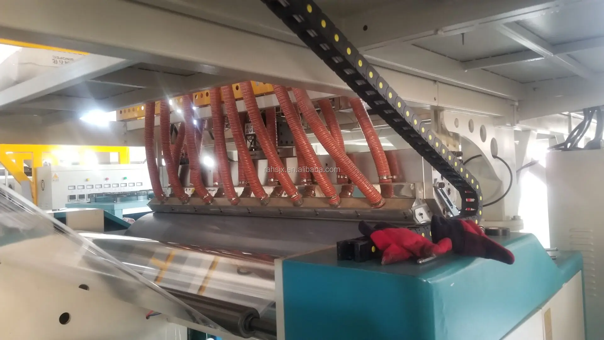 LYM-1500X3C Three screw 3 layers co-extrusion casting 500mm*3 roll LLDPE stretch film machine