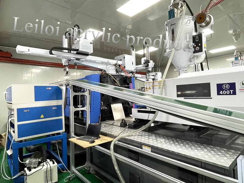 smooth acrylic hanger