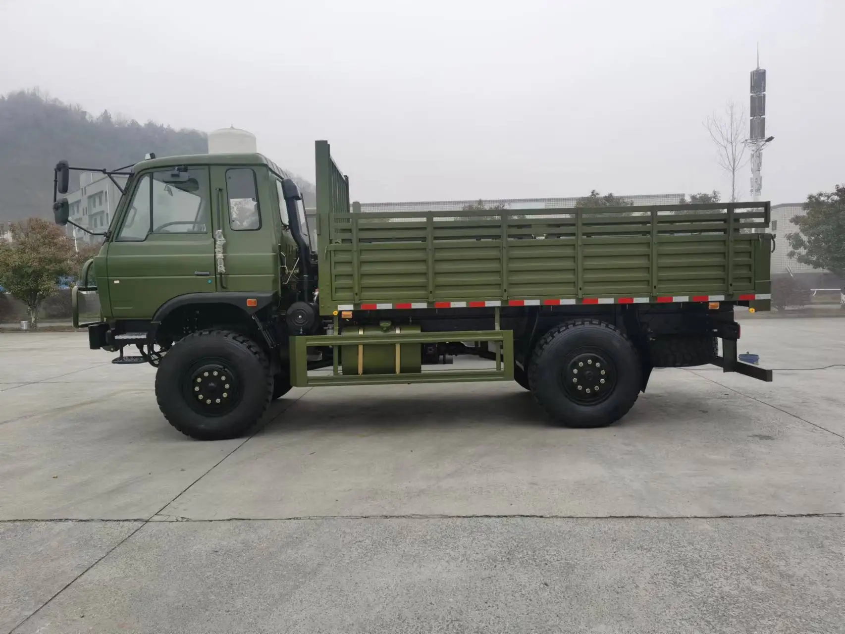 Камера ограждения 6x6 грузовик 4x4 евро 3 6 тонн транспортный автомобиль 6x внедорожный 3545*2294*550 6500*2470*2825 4 - л